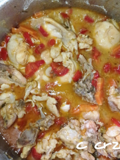 Una foto de Pollo guisado