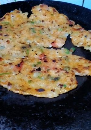 A picture of Masala rice flour paratha.