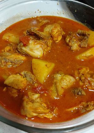 মুরগির লাল ঝোল (Murgir lal jhol recipe in Bengali) রেসিপির প্রধান ছবি
