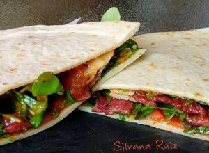 Foto principal de 164.🌮Piadina de jamón ibérico y parmesano🍖🧀