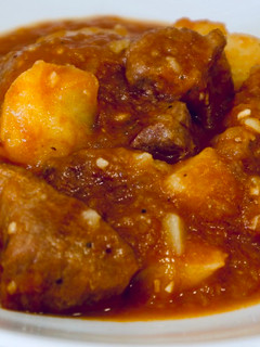 Una foto de Carne guisada con patatas como la de tu abuela