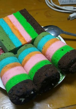 Foto resep Mini cake roll rainbow isi coklat leleh dan keju parut