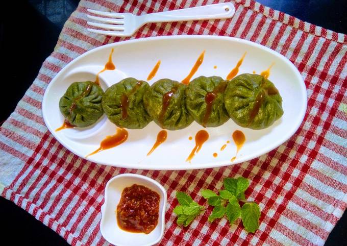 Palak paneer momos