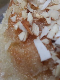 பஸ்பூஷா (எகிப்து நாட்டு டெசர்ட் - செய்முறை குக்கரில்) baspoosa Recipe in Tamil) செய்முறை முக்கிய புகைப்படம்