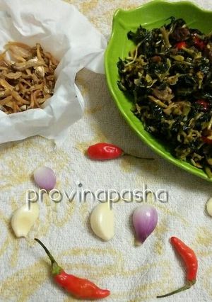 Foto resep Oseng Daun dan Bunga Pepaya Semangit