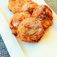 A picture of Apple Fritters.