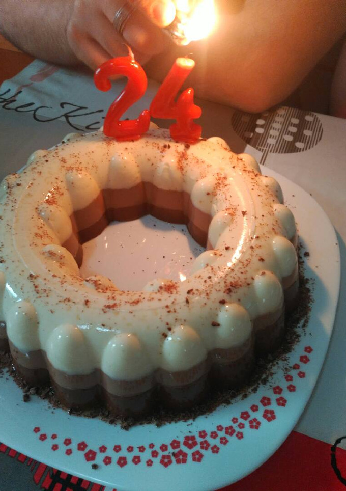 Una foto de Tarta tres chocolates