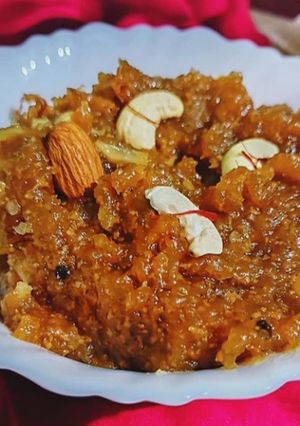 A picture of Apple Halwa.