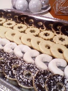 Diós kifli és csokis karika, gluténmentesen recept fotója
