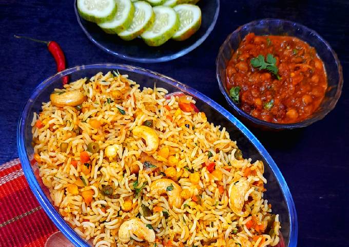 Cashew Fried Rice Recipe by Swati Keshri 👩🍳 - Cookpad