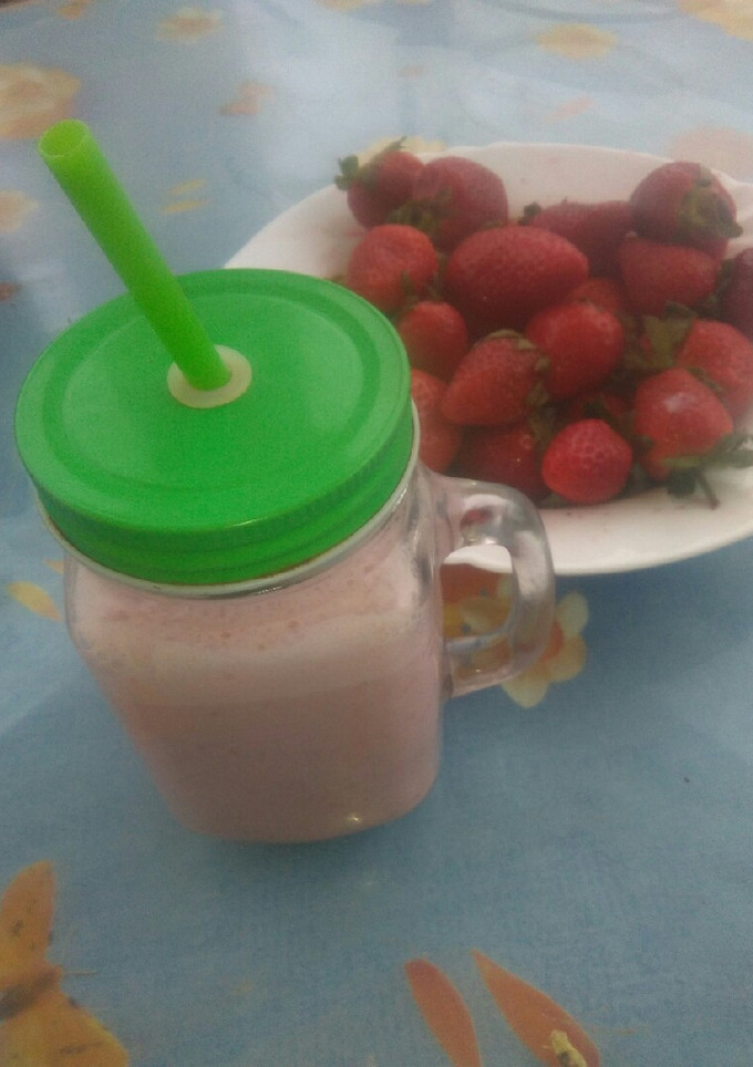 Una foto de Batido de fresas
