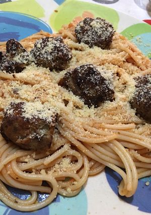Una foto de Spaguetti con albondiguitas