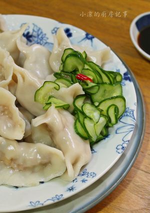 A picture of Pork and Cabbage Dumplings.