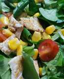 Ensalada de canónigos con pollo al Ras al Hanut