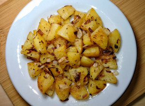 Gambar Bratkartoffeln (German Fried Potatoes)🇩🇪