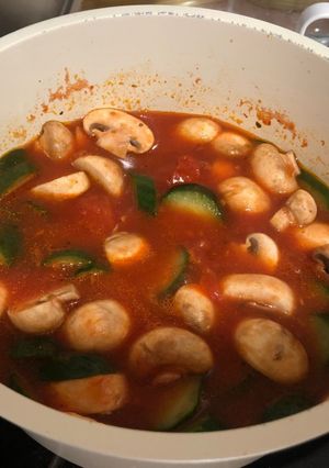 橄欖油蕃茄洋菇燉菜（地中海式飲食）（蔬食料理） 的食譜成品照片