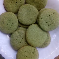 A picture of Wheat grass cookies.