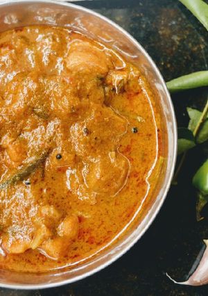 A picture of Kongunad chicken curry.
