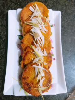 A picture of Shami kabab.