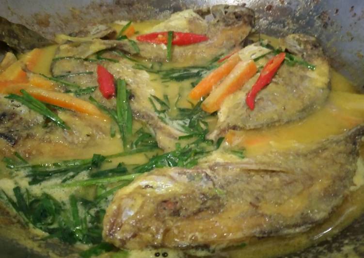 Cara Gampang Menyiapkan Acar kuning ikan camin, Enak