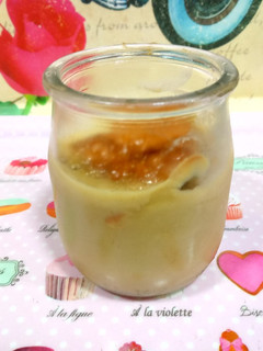 Una foto de Natillas de horchata con galleta