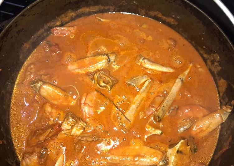 Step-by-Step Guide to Prepare Super Quick Homemade Crab &amp; Prawn Potjie