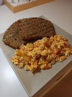 Una foto de Huevos Pericos