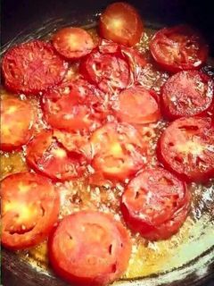 صورة لوصفة طماطم حمس 🍅🥘