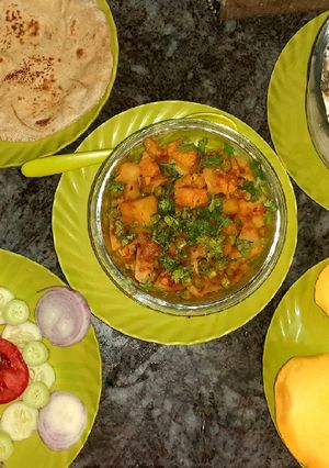 A picture of Gobhi matar ki sabzi.