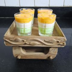 A picture of Tricolor mousse.