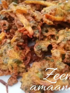 A picture of Palak and Finger Chip Pakoras.