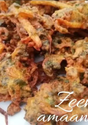 A picture of Palak and Finger Chip Pakoras.