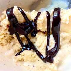 Una foto de Helado de avellana en heladera / sin ella (totalmente sano)