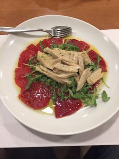 Una foto de Pimientos del piquillo de navarra con ventresca de bonito