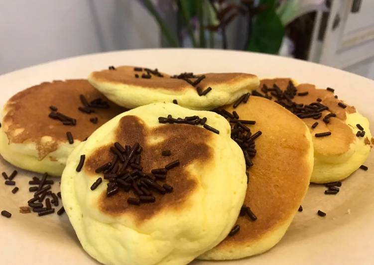 Resep Fluffy Shoufle japanese pancake (pancake jepang) no mixer no oven no kukus takaran sendok Cepat