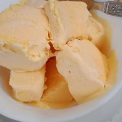 Mango Ice cream A picture of Mango Ice cream.
