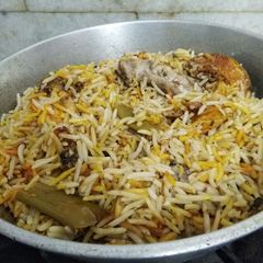 A picture of Dum chicken Biryani.