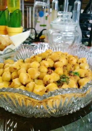 A picture of Bhuni hoi choly ki chaat.