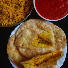 A picture of Masoor Dal ki Puri.