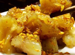 Hình của món Gân Bò Cháy Tỏi.