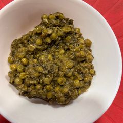 A picture of Methi matar malai.