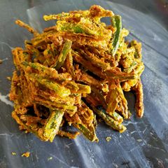 A picture of Kurmuri Chatpati Bhindi.