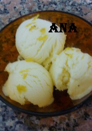Una foto de Helado crema de limón casero 