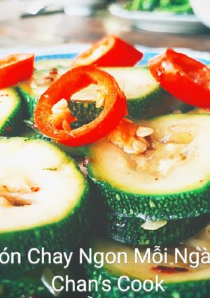 Hình của món Bí ngòi xào chay.