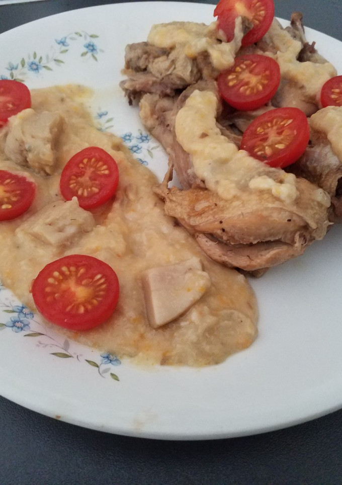 Una foto de Codornices con salsa de boletus