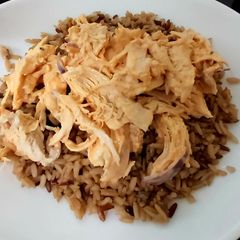 A picture of My Shredded chicken in Spicy Mayo on Wholegrain & Wild Rice🤩.