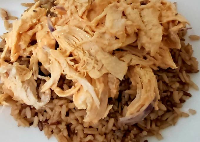 My Shredded chicken in Spicy Mayo on Wholegrain & Wild Rice🤩