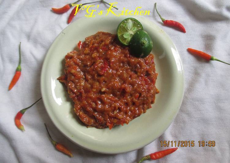 How to Prepare Super Quick Homemade Dried Shrimp Paste Sambal