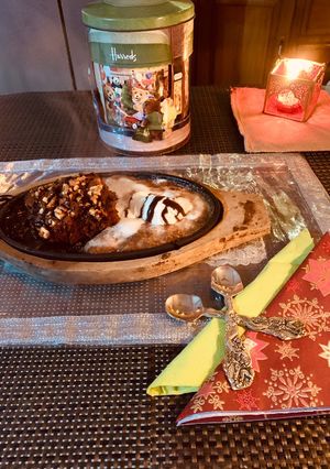 ব্রাউনি উইথ আইসক্রিম (brownie with ice cream recipe in Bengali) রেসিপির প্রধান ছবি