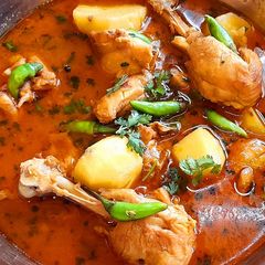 A picture of 🥔🥔🐓🐓Aloo gosht🐓🐓🥔🥔.